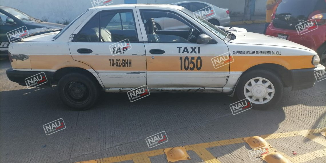 Taxista colisiona por alcance.