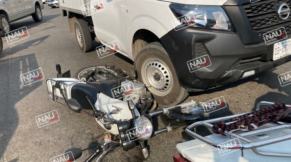 Motociclista resulto lesionado en accidente.