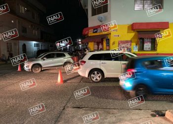 Choque deja solo daños materiales por más de 30 000 pesos.