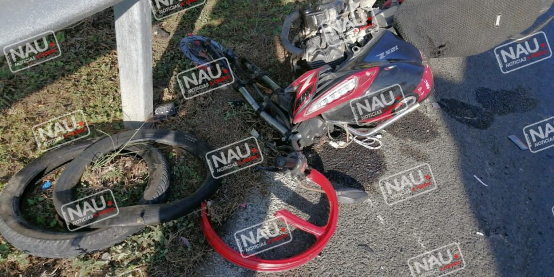 Muere motociclista cuando era atendido en el Hospital Manuel Velasco Suárez.