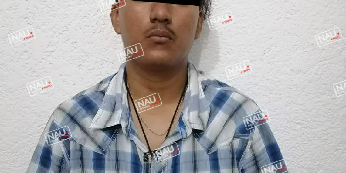 Detienen a sujeto con bolsitas de marihuana.