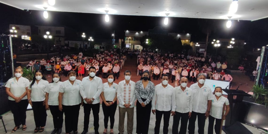 Presenta presidente Ángel Méndez Carbajal su informe de 100 días en Escuintla.