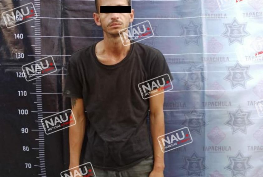 Detienen a sujeto por robo en bodega Aurrera.