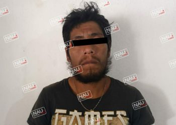 Había comprado dos carrujos de marihuana y fue detenido.