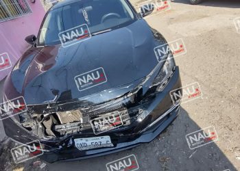 Daños materiales en accidente vial.
