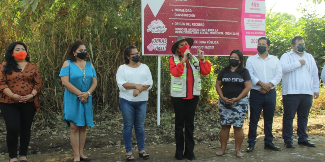 ROSY URBINA PONE EN MARCHA NUEVA OBRA DE PAVIMENTACIÒN EN LA COLONIA LA CEIBA