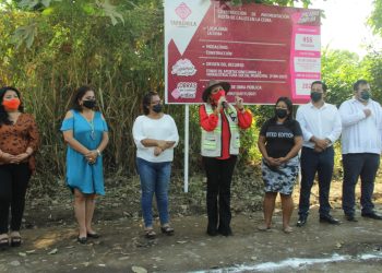ROSY URBINA PONE EN MARCHA NUEVA OBRA DE PAVIMENTACIÒN EN LA COLONIA LA CEIBA