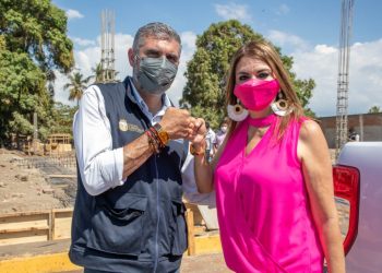 SUPERVISAN OBRAS DE PAVIMENTACIÓN HIDRÁULICA Y DE MERCADO EN TAPACHULA Y PUERTO MADERO