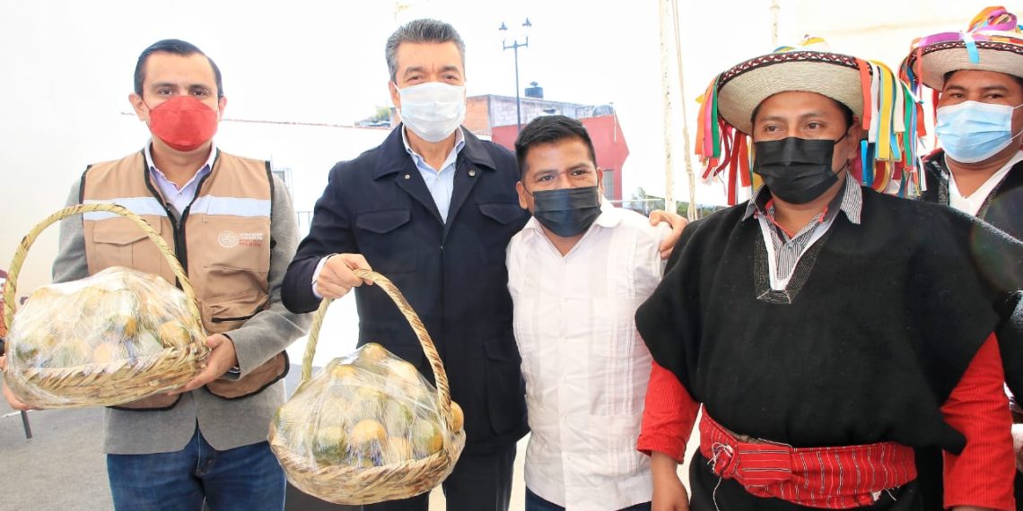 Rutilio Escandón encabeza presentación de Jóvenes Construyendo el Futuro y anuncia aumento en becas