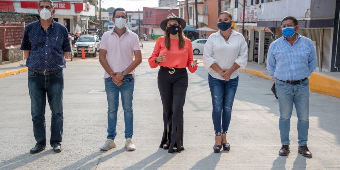 ROSY URBINA SUPERVISA CONSTRUCCIÓN DEL BOULEVARD ANTONIO D´AMIANO CAJAS