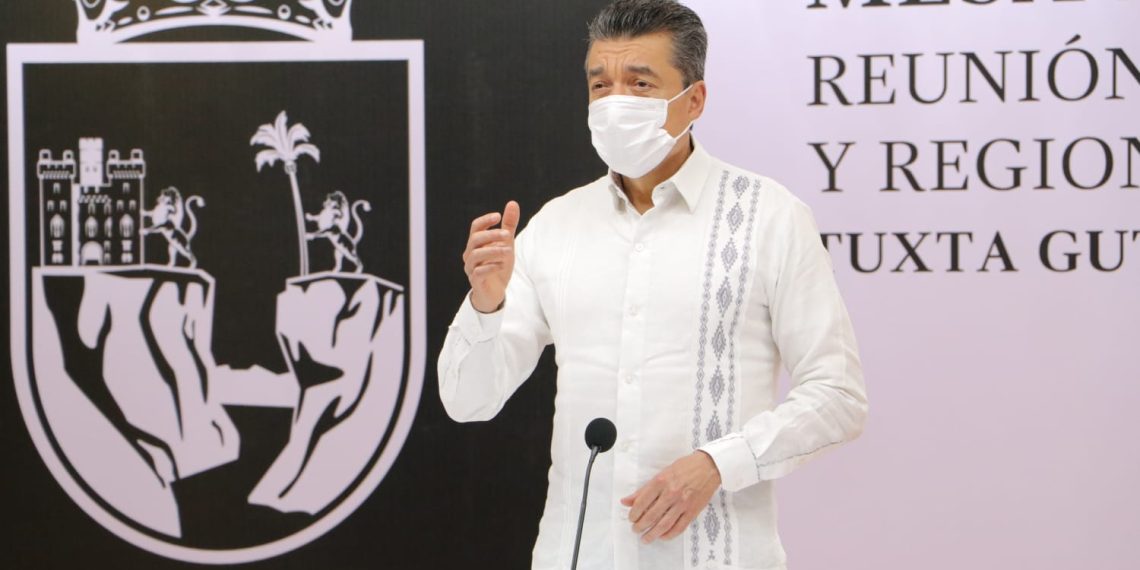 Exhortan a personas de 30 años en adelante a aplicarse la vacuna de refuerzo