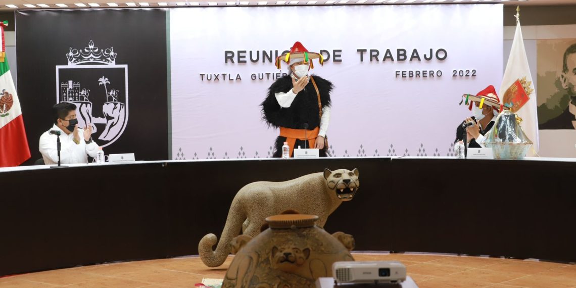 Gobierno de Chiapas sostiene reunión de trabajo con autoridades de Chamula