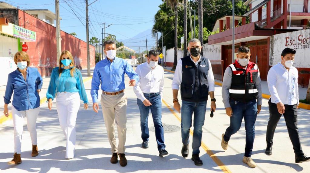 Mejoran condiciones de habitantes de Tapachula con pavimentación de calles