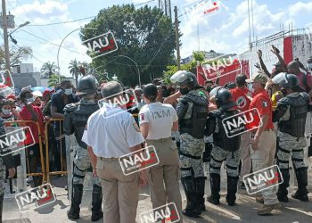Atiende INAMI marcha de migrantes en Tapachula.