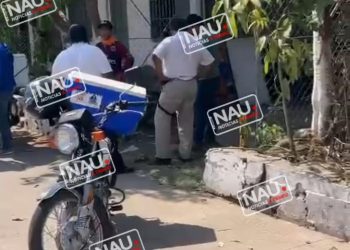 Repartidor de tortillas fue impactado por taxista.