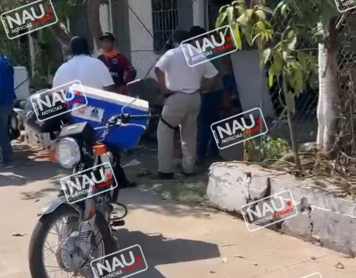 Repartidor de tortillas fue impactado por taxista.