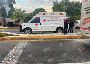 Dos lesionados al caer de una motocicleta