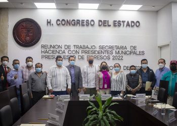 Poder Ejecutivo y Legislativo impulsan acciones para el desarrollo de los municipios: Granda Pastrana