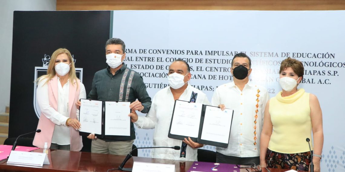 Sectores educativo y empresarial firman convenio para impulsar Sistema de Educación Dual en Chiapas