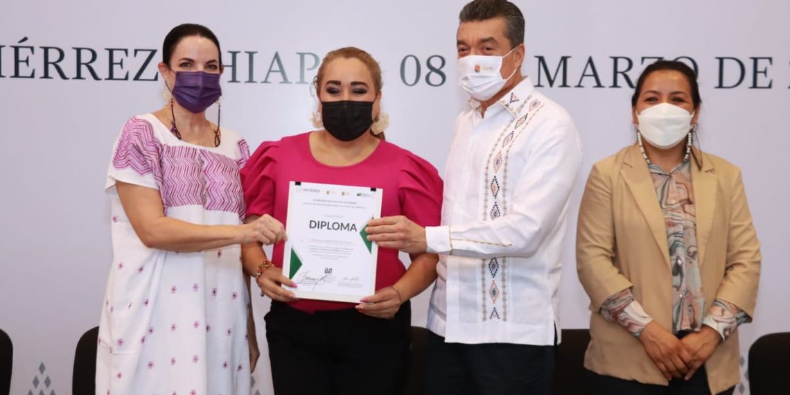 En el Día Internacional de la Mujer, Gobierno de Chiapas firma convenios para fortalecer la salud, educación y desarrollo integral