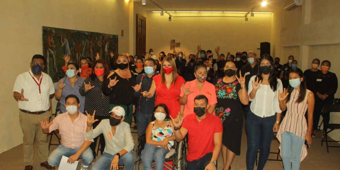 REALIZAN TALLER DE CAPACITACIÓN DE SEÑAS MEXICANAS EN TAPACHULA