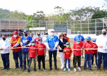 Con espacios deportivos dignos y funcionales se fortalece la salud y la convivencia social: Gobernador