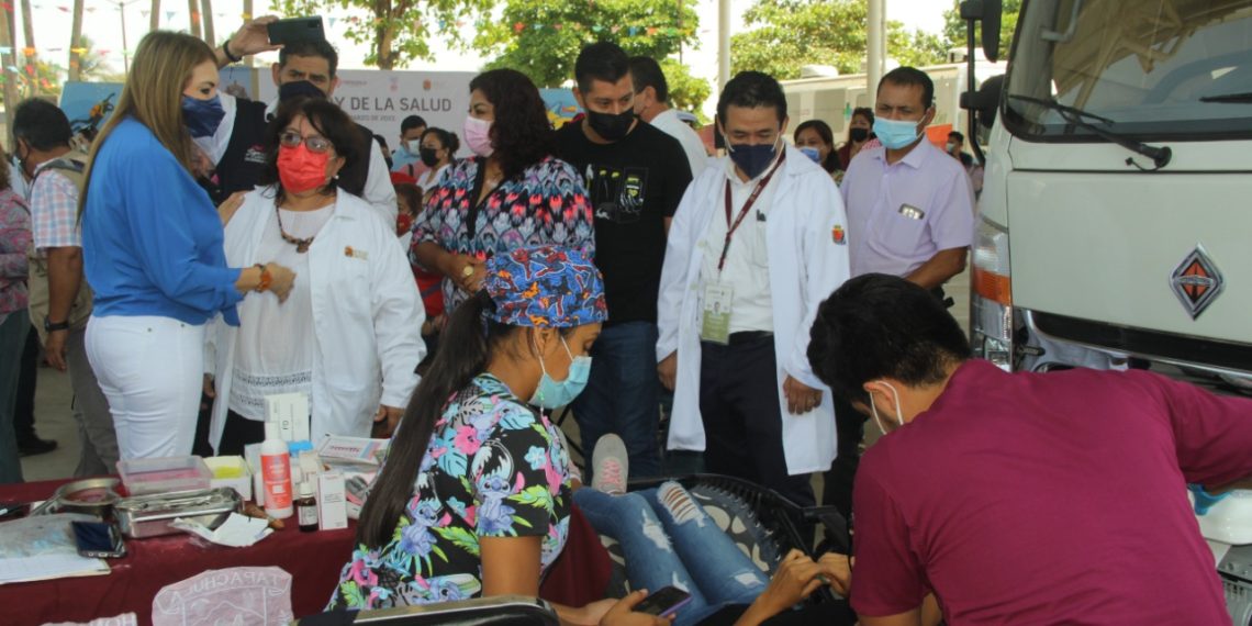 CONVOY DE LA SALUD ATIENDE A HABITANTES DE LA ZONA BAJA DE TAPACHULA