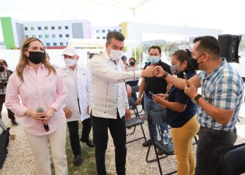 Gobernador encabeza el inicio de las Jornadas Quirúrgicas Visuales y Prostéticas en Chiapas