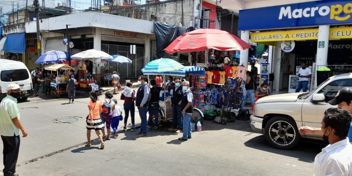 POR LA SALUD DE LOS CIUDADANOS, CONTINÚAN MEDIDAS PREVENTIVAS ANTICOVID EN MERCADOS Y CENTRO DE TAPACHULA