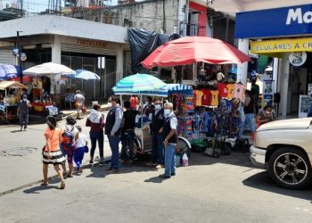 POR LA SALUD DE LOS CIUDADANOS, CONTINÚAN MEDIDAS PREVENTIVAS ANTICOVID EN MERCADOS Y CENTRO DE TAPACHULA