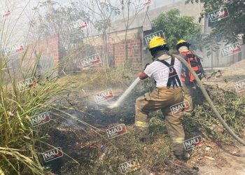 Sofoca Bomberos y PC dos incendios en Tapachula.