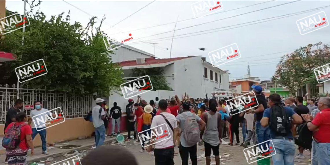 Familias Tapachultecas viven momentos de terror durante manifestaciones violentas de migrantes.