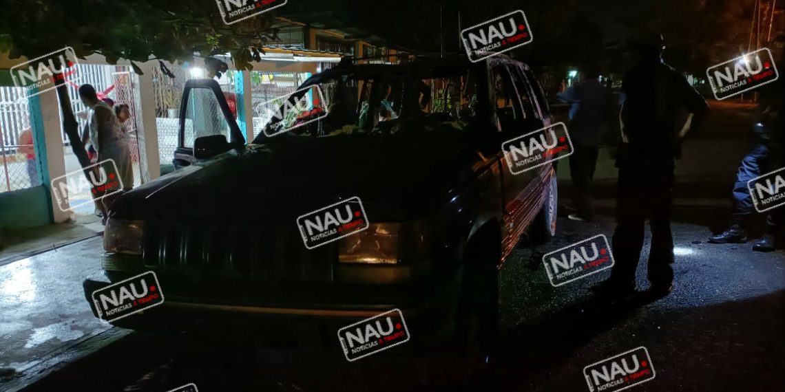 En Mapastepec se incendió un vehículo que dejó daños materiales por varios miles de pesos.