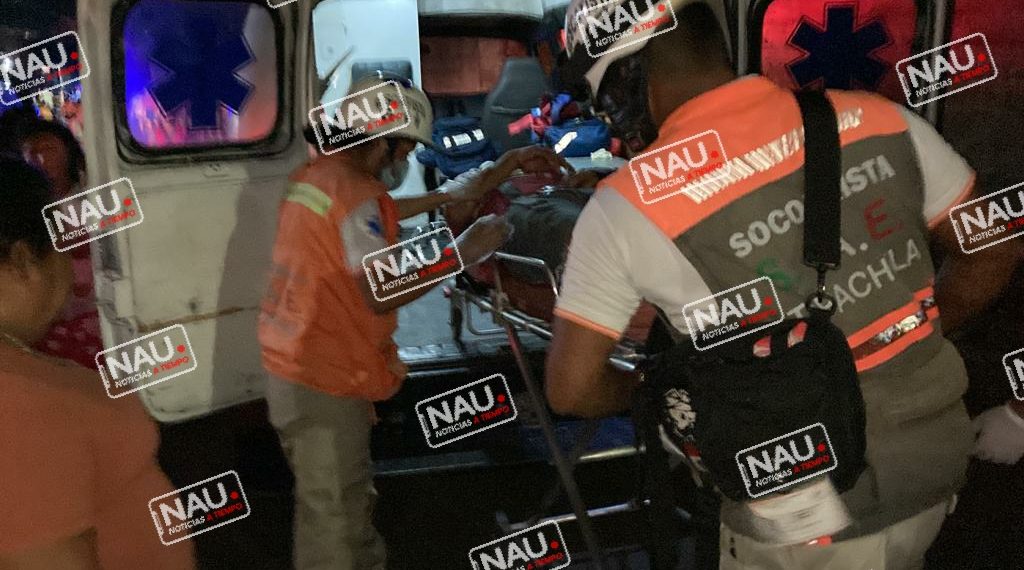 Con lesiones resulta joven que fue atropellado en la Colonia Los Reyes.