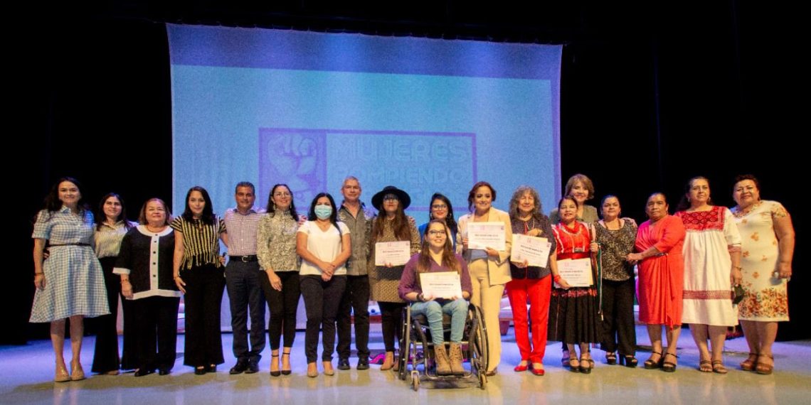 LXVIII LEGISLATURA. Diputados realizan conversatorio: “Mujeres rompiendo paradigmas”.