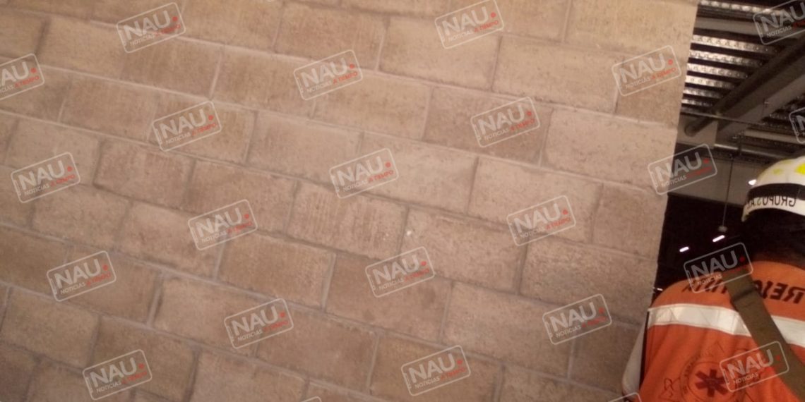 Trabajador de la construcción se lesiona al caer