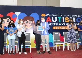 Asiste Gobernador al Congreso Internacional de Autismo “La esperanza de una sociedad incluyente”