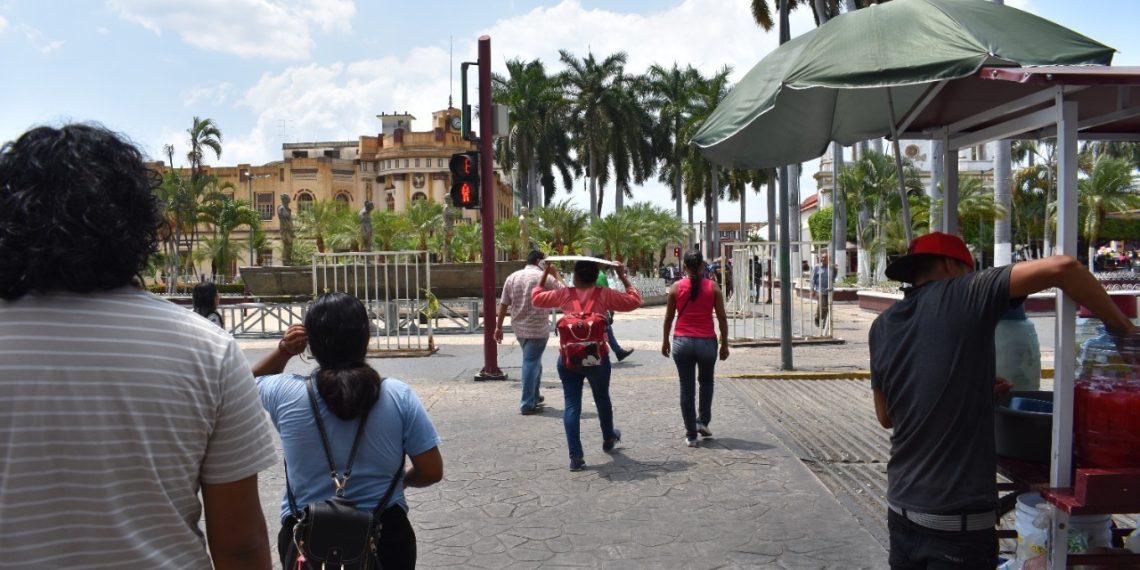 POR LA OLA DE CALOR SE EMITEN RECOMENDACIONES PARA LA POBLACIÓN EN TAPACHULA