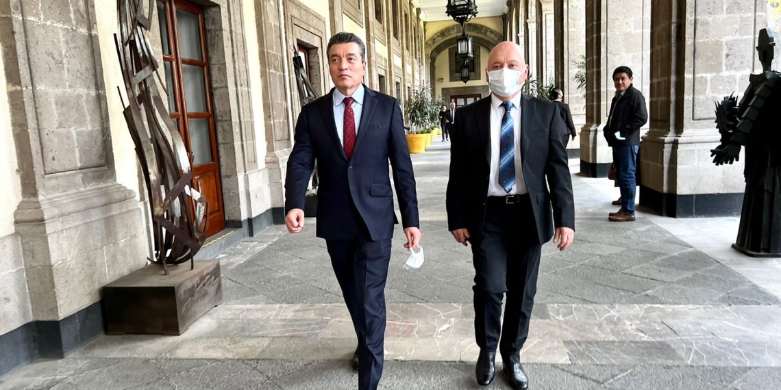 Junto a AMLO, fortalecemos vacunación anticovid y acciones para la salud pública: Rutilio Escandón