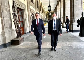 Junto a AMLO, fortalecemos vacunación anticovid y acciones para la salud pública: Rutilio Escandón