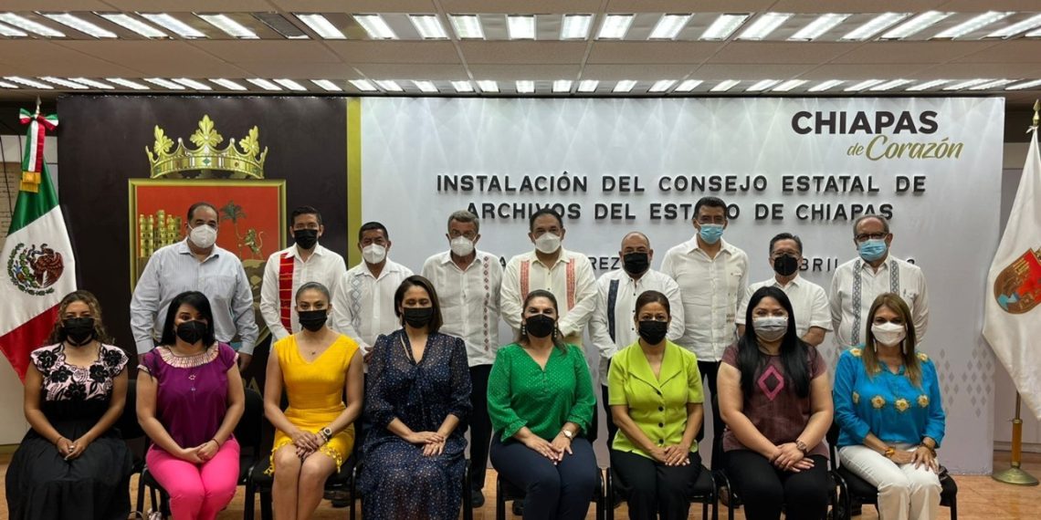 ROSY URBINA TOMA PROTESTA COMO INTEGRANTE DEL CONSEJO DE ARCHIVOS DEL ESTADO