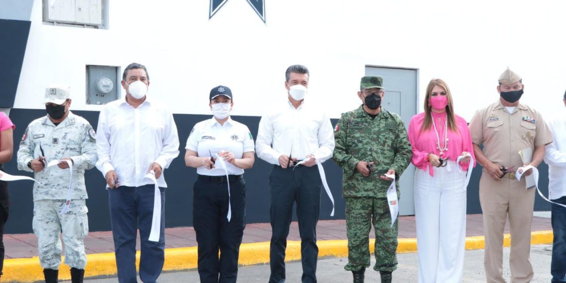 Rutilio Escandón inaugura remodelación de cuartel y entrega equipamiento a policías en Tapachula