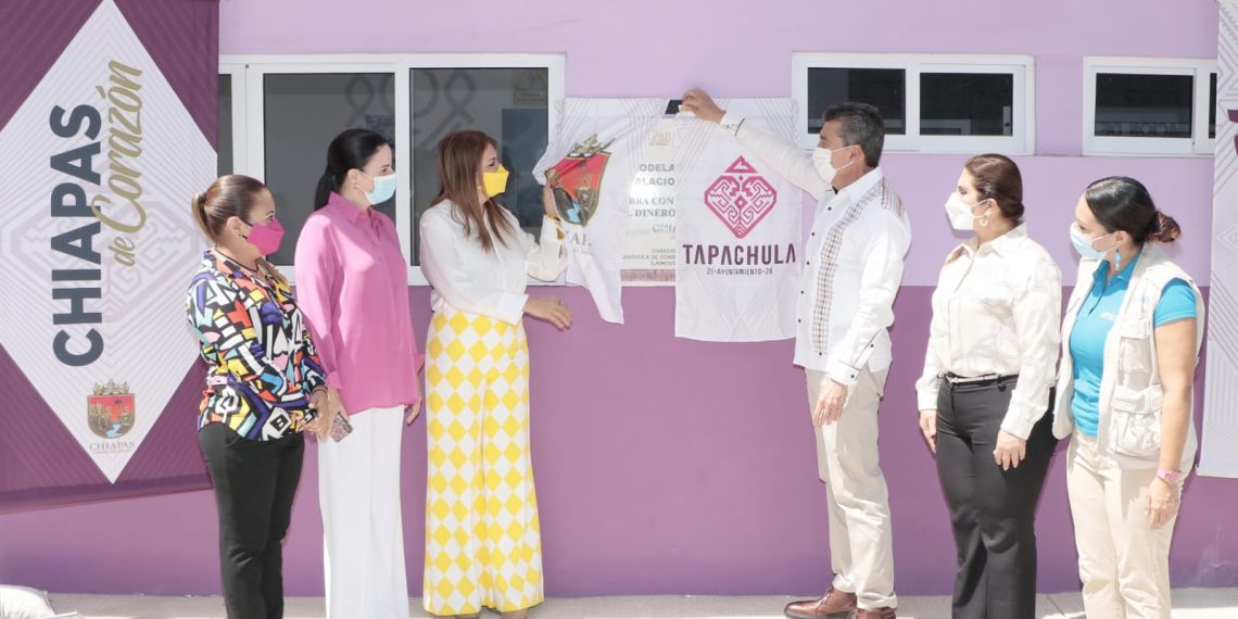 En Tapachula, Rutilio Escandón inaugura remodelación del módulo para atender a mujeres en situación de riesgo