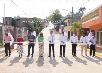 En Tapachula, inaugura Rutilio Escandón pavimentación mixta en la Colonia Lázaro Cárdenas