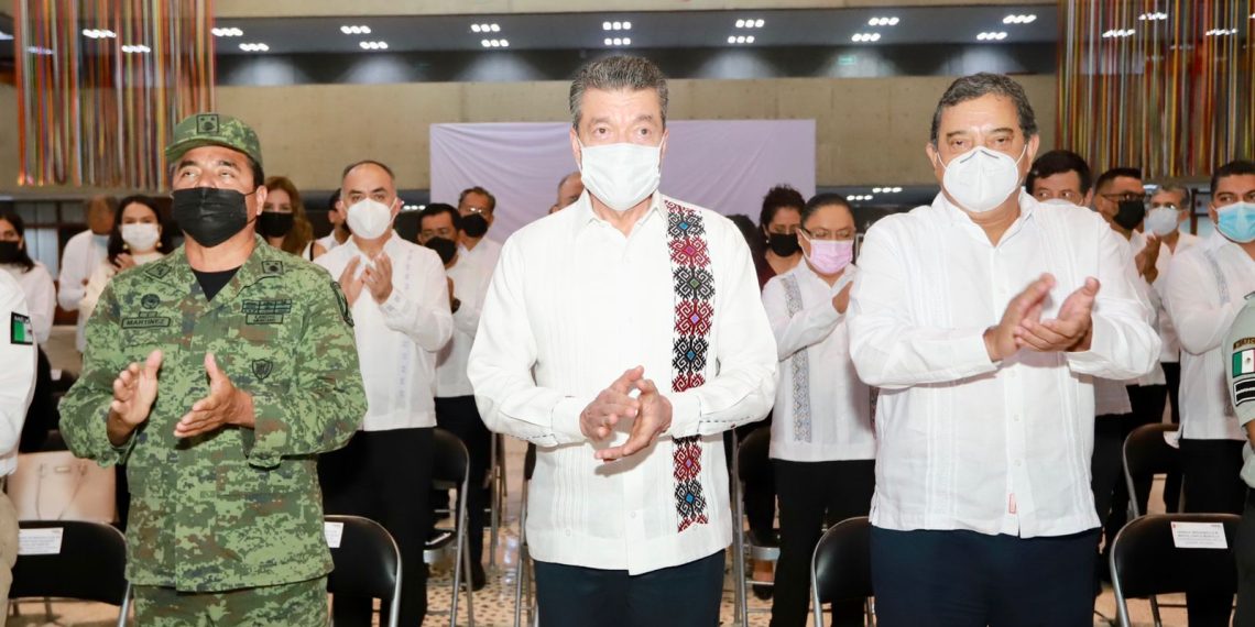 Encabeza Rutilio Escandón ceremonia por el 159 aniversario del natalicio de Belisario Domínguez