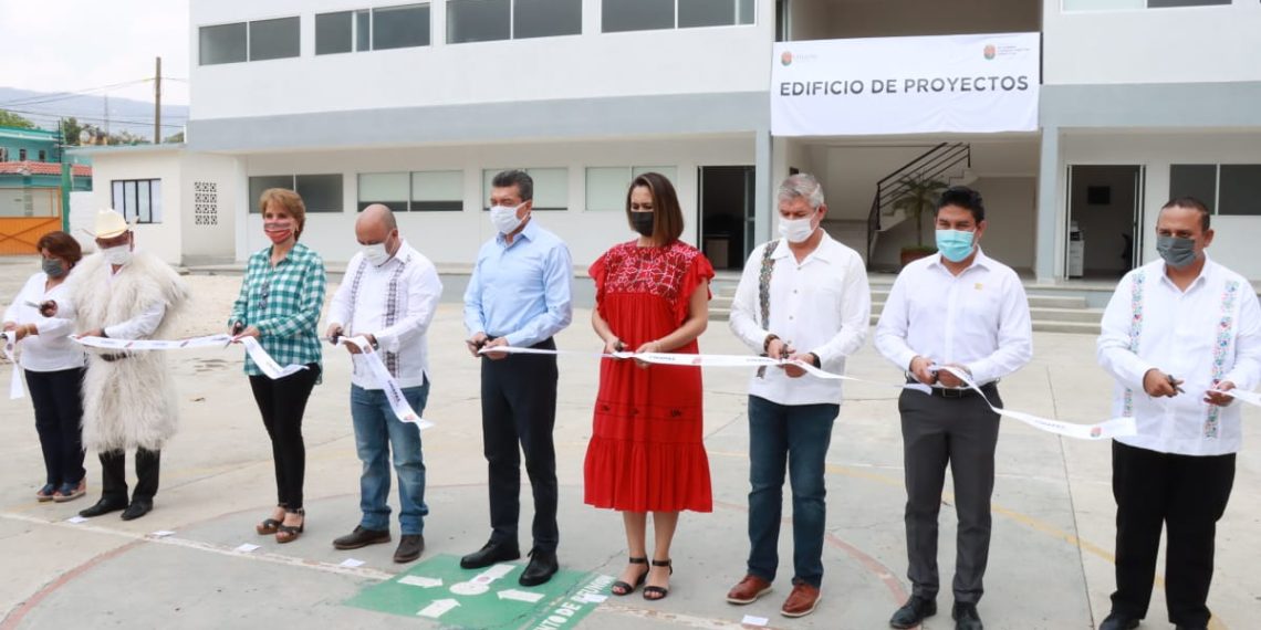 Rutilio Escandón inaugura edificio en la Comisión de Caminos e Infraestructura Hidráulica