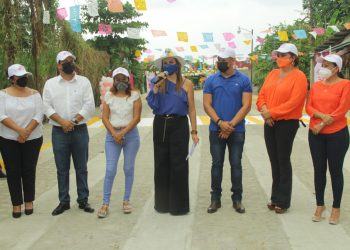 ENTREGAN NUEVA OBRA DE PAVIMENTACIÓN MIXTA DE CALLES EN LA COLONIA LA CEIBA