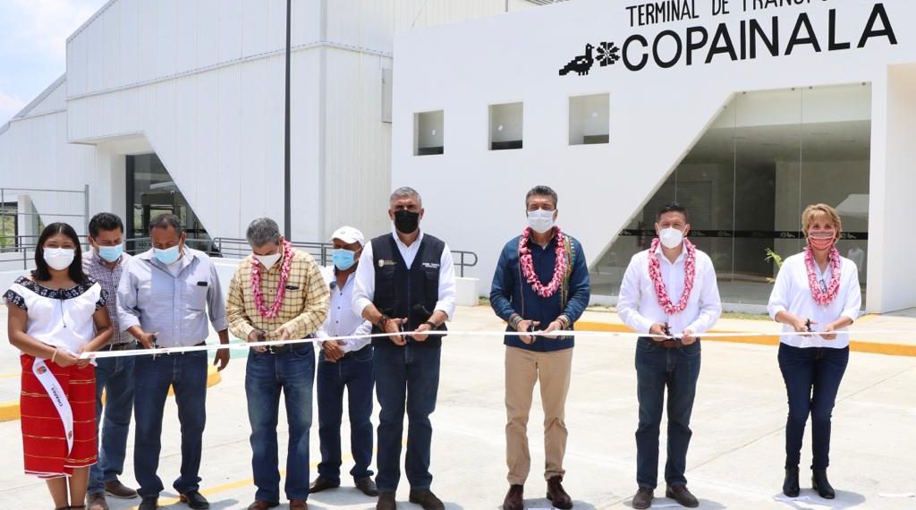 Rutilio Escandón inaugura Terminal de Corto Recorrido de Copainalá
