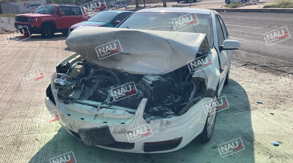 Solo daños deja accidente en la carretera Tapachula – Huixtla.