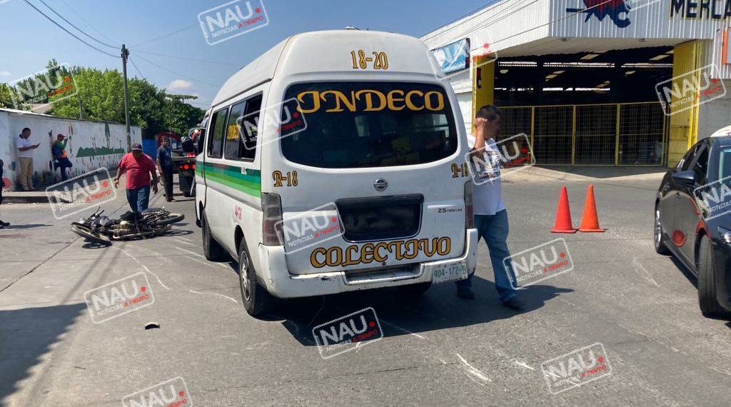 Motociclista fue embestido por una combi.